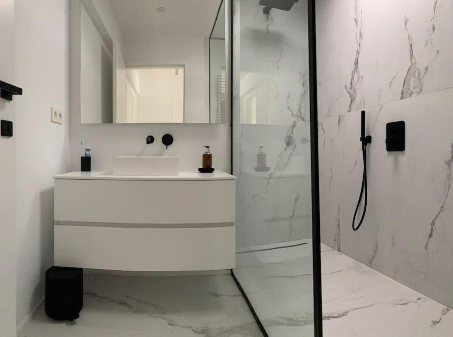 Apartment Beautiful Penthouse At 5min Of Place